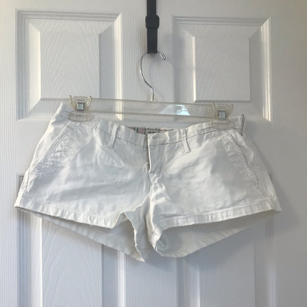 Y2K Abercrombie and Fitch low rise white shorts sz2